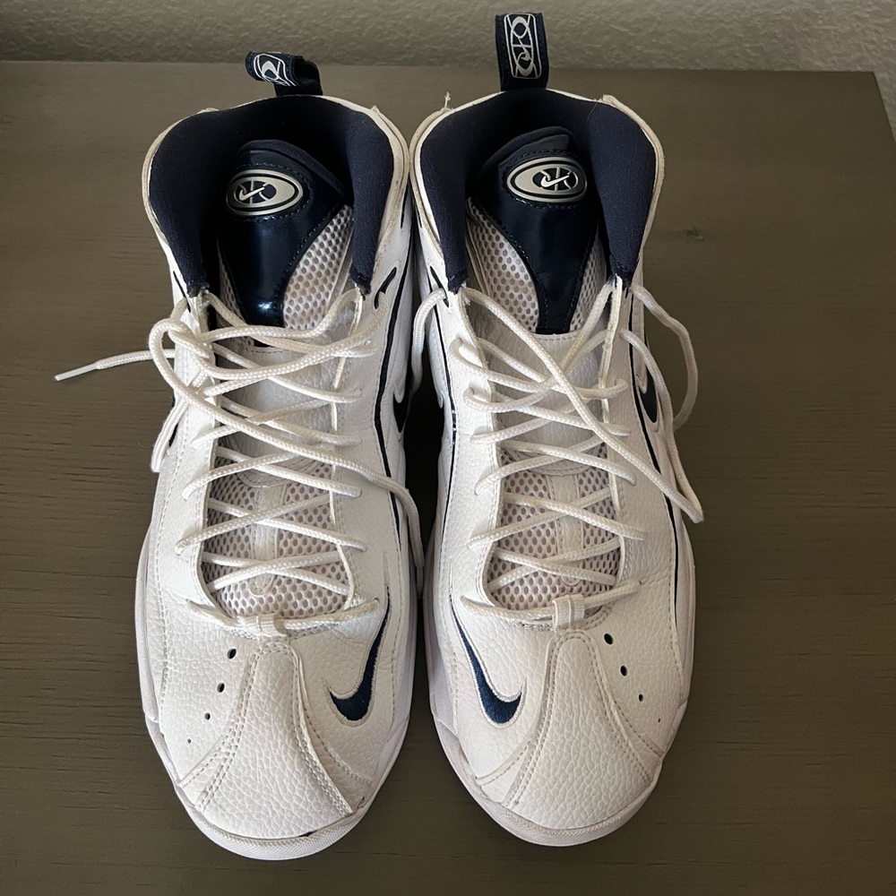 Nike air total max uptempo